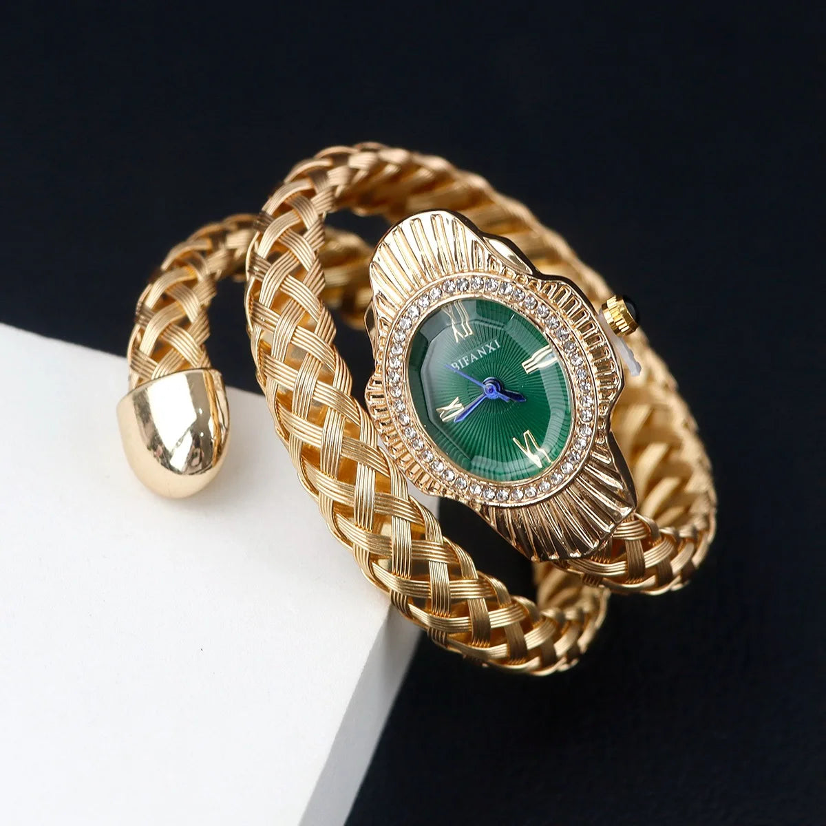 Fashion Diamond Snake Shape Wristwatch
