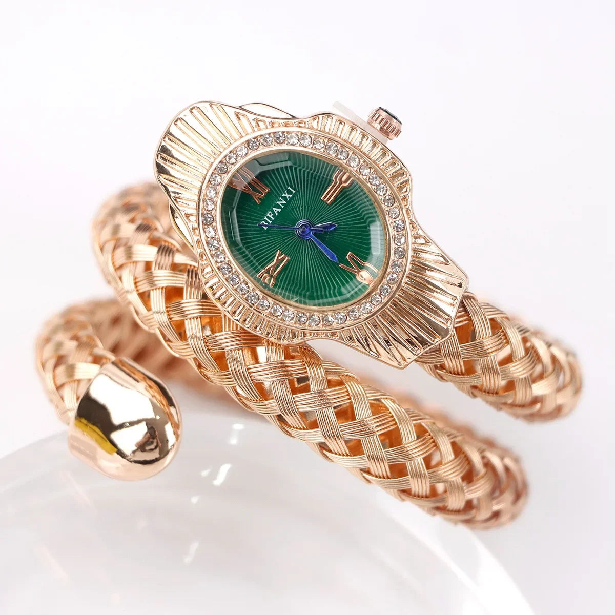 Fashion Diamond Snake Shape Wristwatch