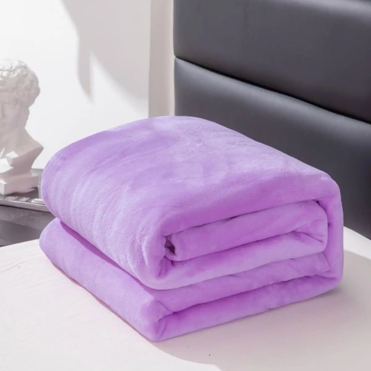 1pc, simple and plain plush blanket,