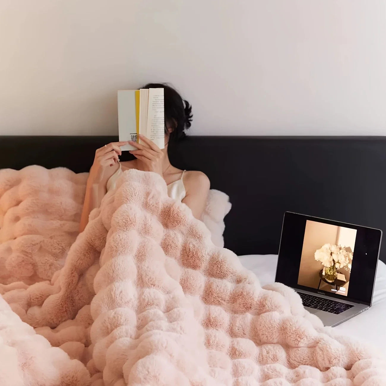 1pc Cozy Faux Rabbit Fleece Blanket Throw