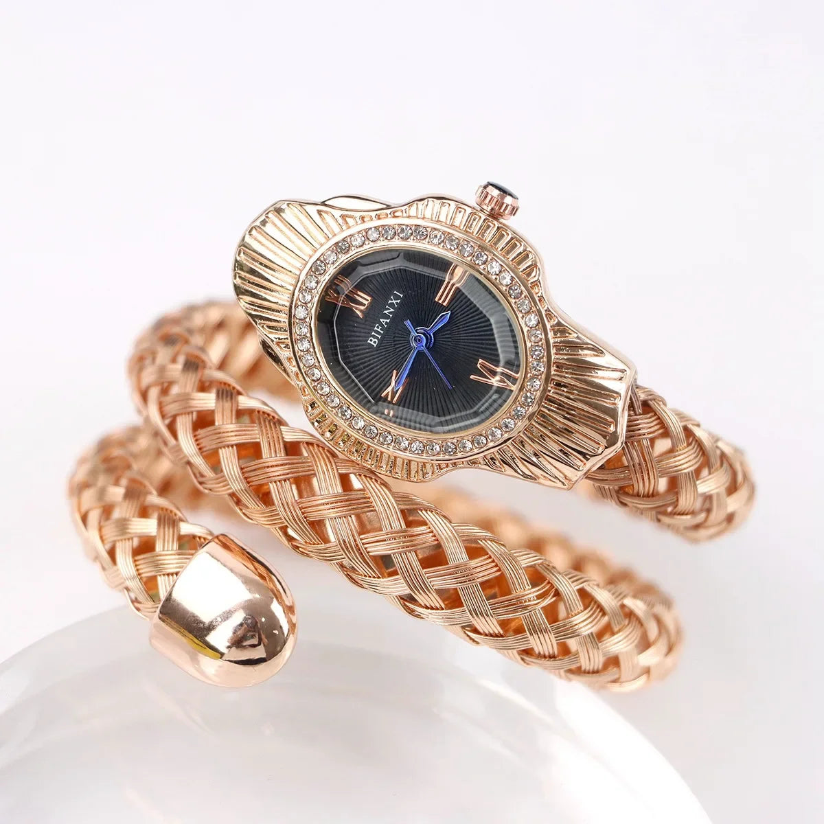 Fashion Diamond Snake Shape Wristwatch
