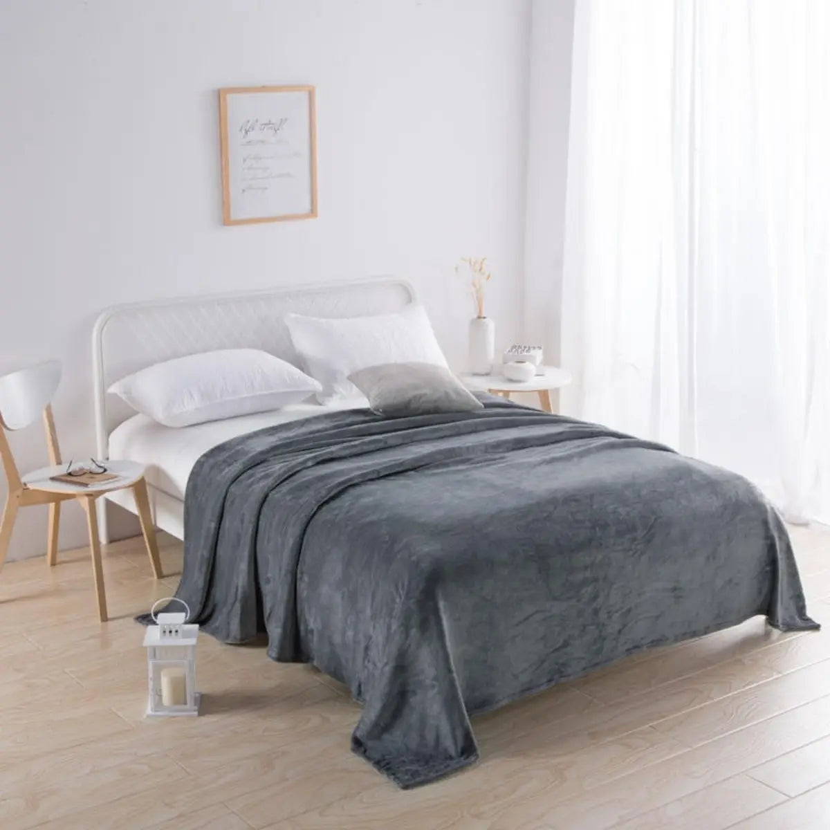 1pc, simple and plain plush blanket,
