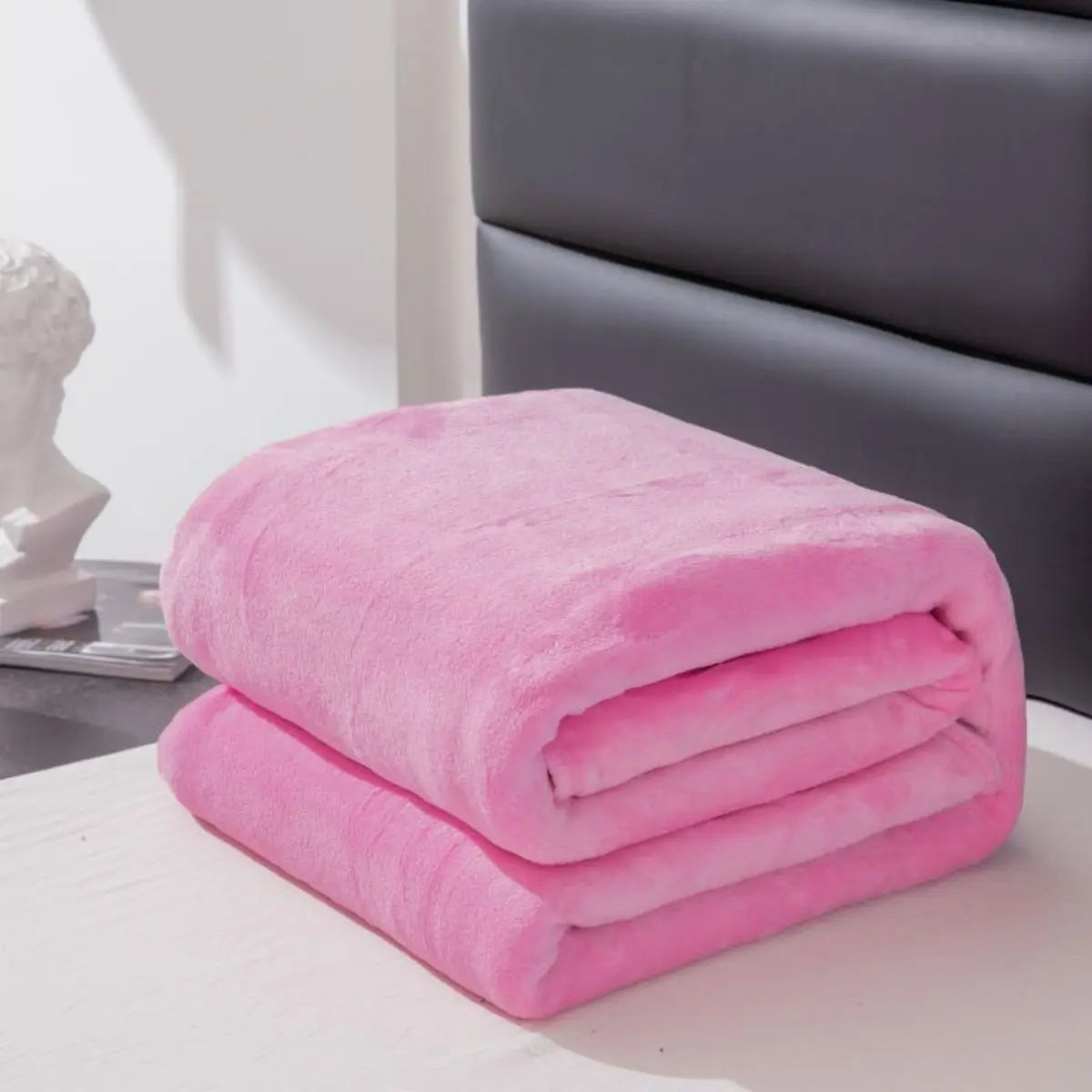 1pc, simple and plain plush blanket,