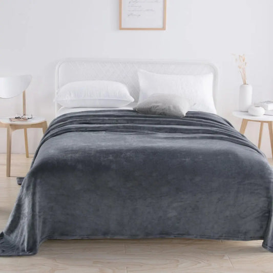 1pc, simple and plain plush blanket,